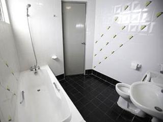 Rosewood Residences Imbi Куала-Лумпур Экстерьер фото